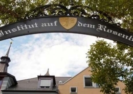 Institute auf dem Rosenberg